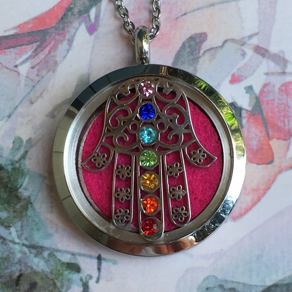 New! Aromatherapy Oil Diffuser Necklace - Picture 3 of 8